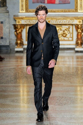 Fotoservizio/FW 2012-2013/MEN/VIVIENNE WESTWOOD/D1/22