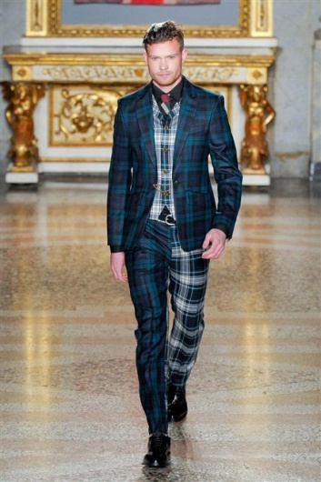 Fotoservizio/FW 2012-2013/MEN/VIVIENNE WESTWOOD/D1/44