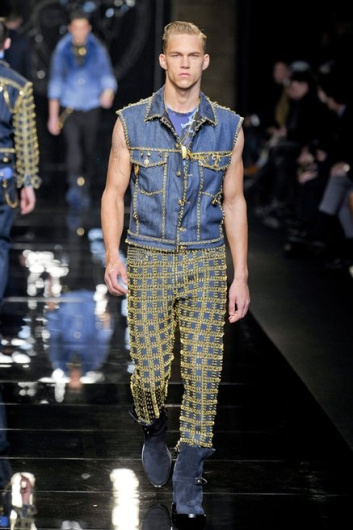 Fotoservizio/FW 2012-2013/MEN/VERSACE/D1/4