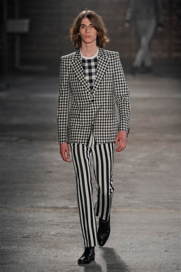 Fotoservizio/SS 2012/MEN/ALEXANDER MCQUEEN/D1/0
