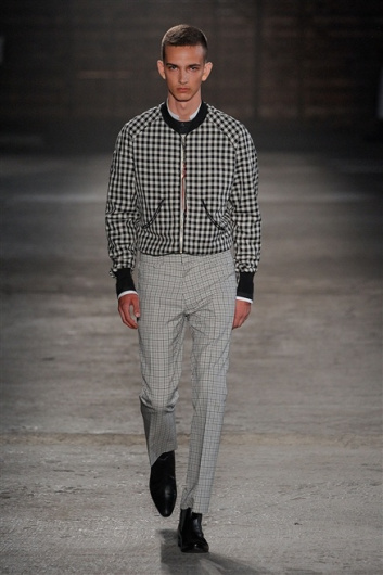Fotoservizio/SS 2012/MEN/ALEXANDER MCQUEEN/D1/1