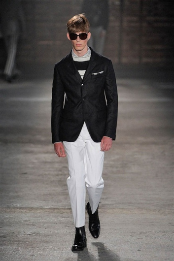 Fotoservizio/SS 2012/MEN/ALEXANDER MCQUEEN/D1/2