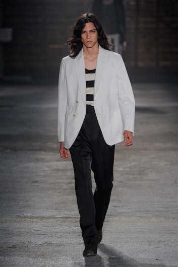 Fotoservizio/SS 2012/MEN/ALEXANDER MCQUEEN/D1/4