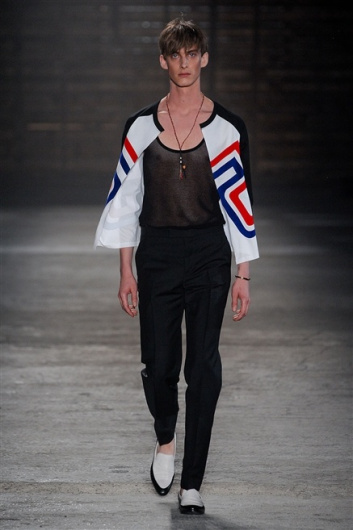 Fotoservizio/SS 2012/MEN/ALEXANDER MCQUEEN/D1/6