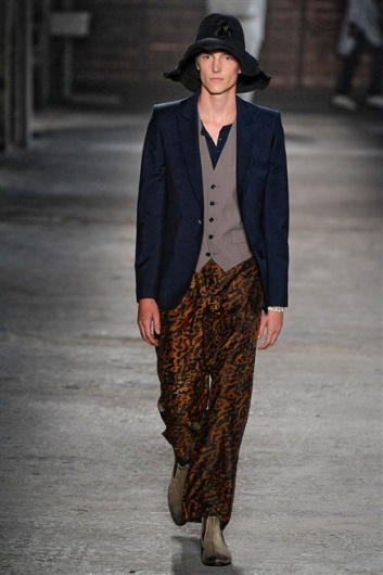 Fotoservizio/SS 2012/MEN/ALEXANDER MCQUEEN/D1/27