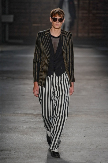 Fotoservizio/SS 2012/MEN/ALEXANDER MCQUEEN/D1/29