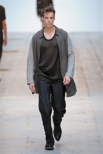 Fotoservizio/SS 2012/MEN/COSTUME NATIONAL HOMME/D1/12