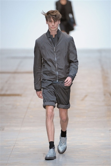 Fotoservizio/SS 2012/MEN/COSTUME NATIONAL HOMME/D1/13