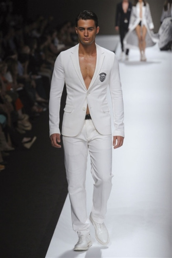 Fotoservizio/SS 2012/MEN/DIRK BIKKEMBERGS SPORT COUTURE/D1/50