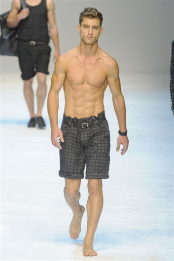 Fotoservizio/SS 2012/MEN/DOLCE & GABBANA/D1/33