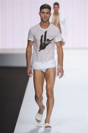 Fotoservizio/SS 2012/MEN/DIRK BIKKEMBERGS SPORT COUTURE/D1/8