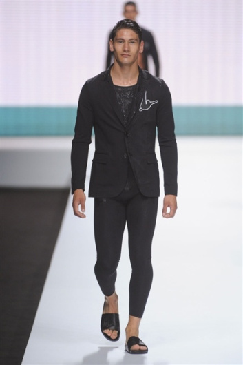 Fotoservizio/SS 2012/MEN/DIRK BIKKEMBERGS SPORT COUTURE/D1/10