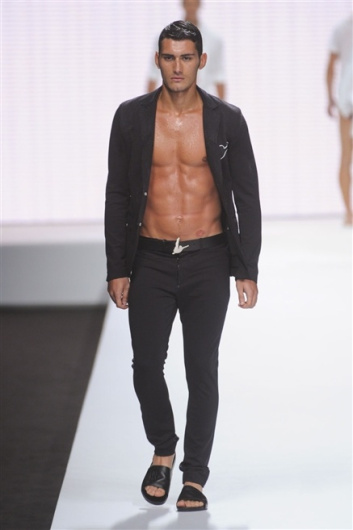 Fotoservizio/SS 2012/MEN/DIRK BIKKEMBERGS SPORT COUTURE/D1/11