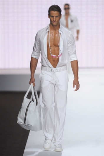 Fotoservizio/SS 2012/MEN/DIRK BIKKEMBERGS SPORT COUTURE/D1/12