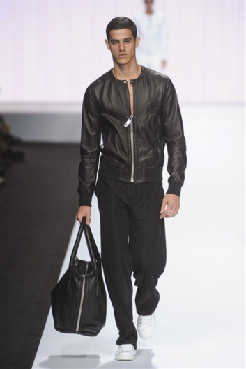 Fotoservizio/SS 2012/MEN/DIRK BIKKEMBERGS SPORT COUTURE/D1/21