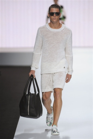 Fotoservizio/SS 2012/MEN/DIRK BIKKEMBERGS SPORT COUTURE/D1/38