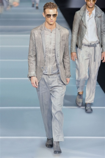Fotoservizio/SS 2012/MEN/EMPORIO ARMANI/D1/2