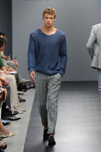 Fotoservizio/SS 2012/MEN/ERMANNO SCERVINO/D1/7