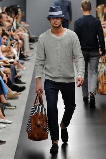 Fotoservizio/SS 2012/MEN/ERMANNO SCERVINO/D1/11