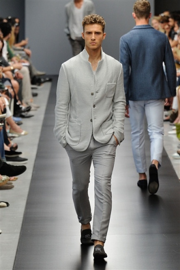Fotoservizio/SS 2012/MEN/ERMANNO SCERVINO/D1/18