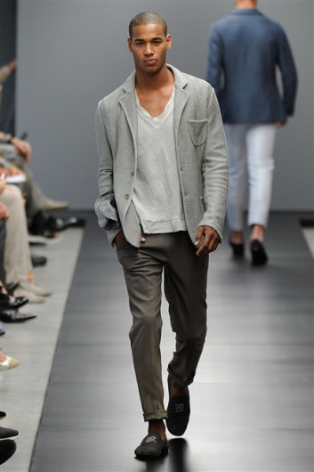 Fotoservizio/SS 2012/MEN/ERMANNO SCERVINO/D1/19