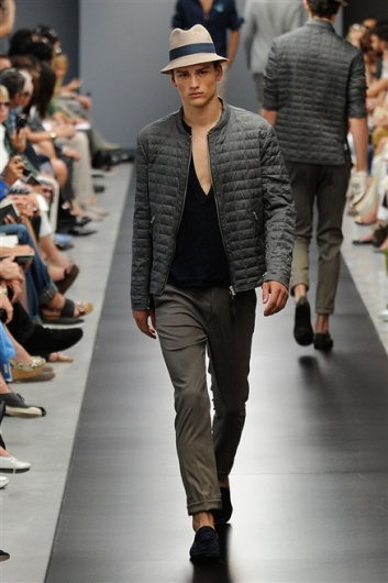 Fotoservizio/SS 2012/MEN/ERMANNO SCERVINO/D1/21