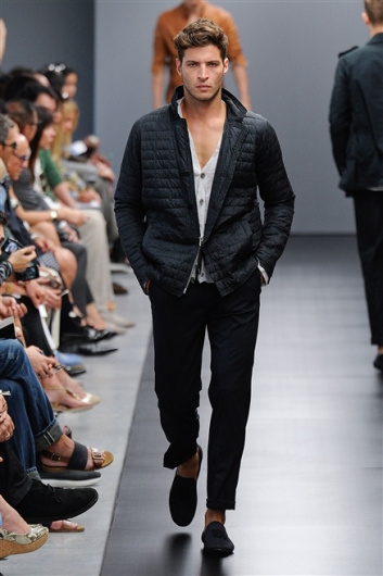 Fotoservizio/SS 2012/MEN/ERMANNO SCERVINO/D1/26