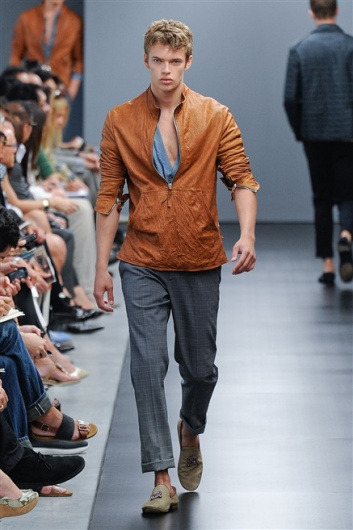 Fotoservizio/SS 2012/MEN/ERMANNO SCERVINO/D1/27