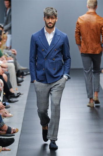Fotoservizio/SS 2012/MEN/ERMANNO SCERVINO/D1/30