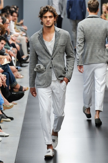 Fotoservizio/SS 2012/MEN/ERMANNO SCERVINO/D1/32