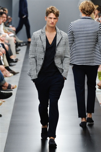 Fotoservizio/SS 2012/MEN/ERMANNO SCERVINO/D1/34