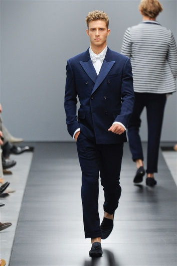 Fotoservizio/SS 2012/MEN/ERMANNO SCERVINO/D1/35