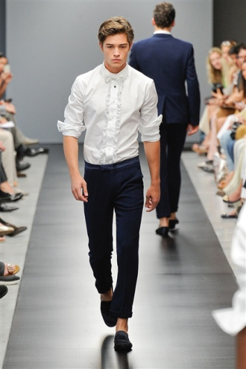 Fotoservizio/SS 2012/MEN/ERMANNO SCERVINO/D1/38