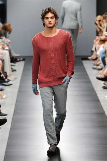 Fotoservizio/SS 2012/MEN/ERMANNO SCERVINO/D1/3