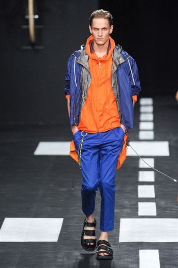 Fotoservizio/SS 2012/MEN/FRANKIE MORELLO/D1/1