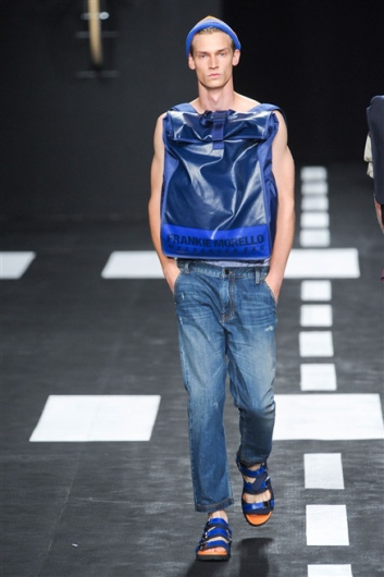 Fotoservizio/SS 2012/MEN/FRANKIE MORELLO/D1/7