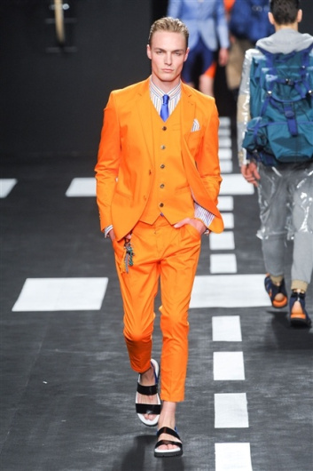 Fotoservizio/SS 2012/MEN/FRANKIE MORELLO/D1/11