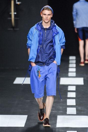 Fotoservizio/SS 2012/MEN/FRANKIE MORELLO/D1/14