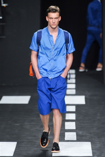 Fotoservizio/SS 2012/MEN/FRANKIE MORELLO/D1/17