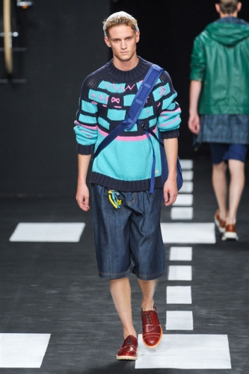 Fotoservizio/SS 2012/MEN/FRANKIE MORELLO/D1/23