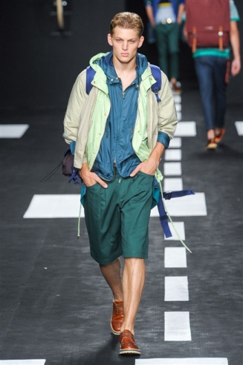 Fotoservizio/SS 2012/MEN/FRANKIE MORELLO/D1/25