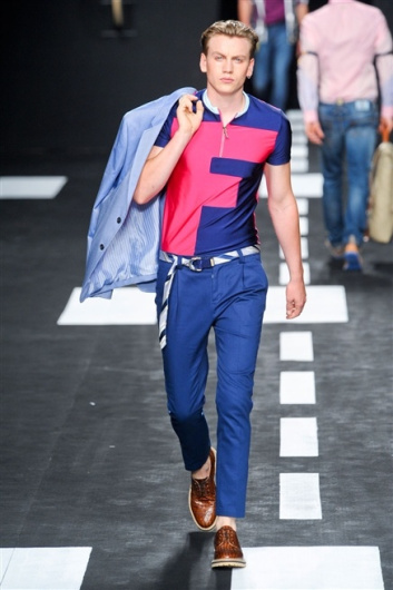 Fotoservizio/SS 2012/MEN/FRANKIE MORELLO/D1/32
