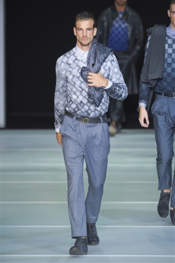 Fotoservizio/SS 2012/MEN/GIORGIO ARMANI/D1/5