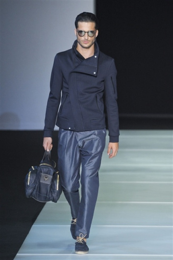 Fotoservizio/SS 2012/MEN/GIORGIO ARMANI/D1/8