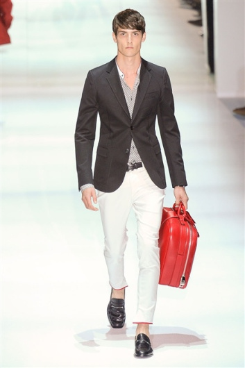 Fotoservizio/SS 2012/MEN/GUCCI/D1/3