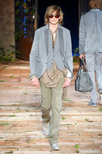 Fotoservizio/SS 2012/MEN/JOHN VARVATOS/D1/14
