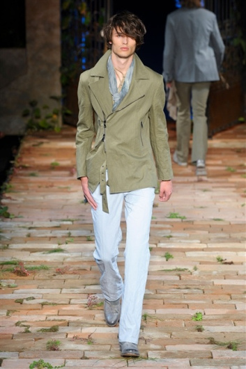 Fotoservizio/SS 2012/MEN/JOHN VARVATOS/D1/15