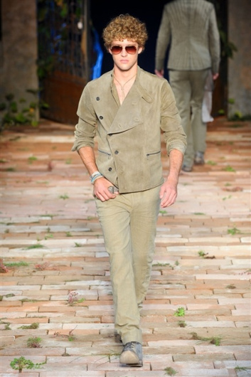 Fotoservizio/SS 2012/MEN/JOHN VARVATOS/D1/19