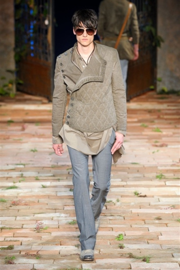 Fotoservizio/SS 2012/MEN/JOHN VARVATOS/D1/22