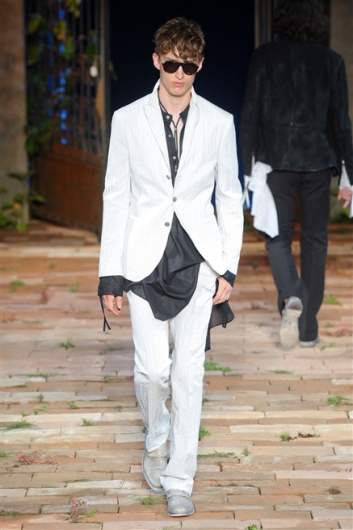 Fotoservizio/SS 2012/MEN/JOHN VARVATOS/D1/30